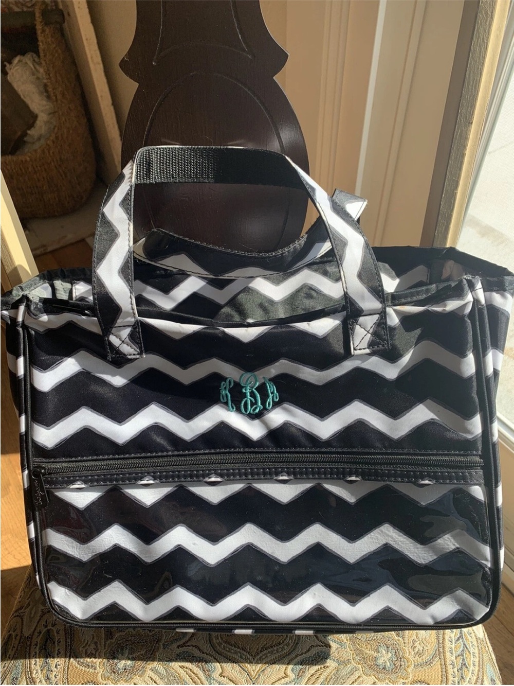 Thirty-One True Beauty Travel Makeup Bag Retired Chevron Black & White Tote
